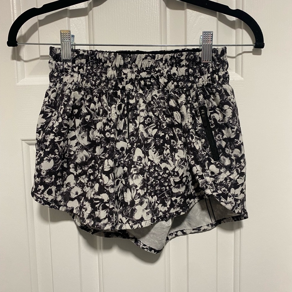 Size S lululemon running shorts good condition